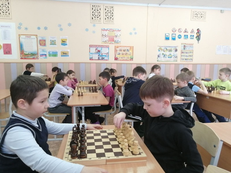 Блиц-турнир по шахматам «Серебряный слон».