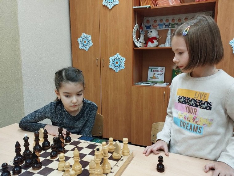 Отборочный турнир по быстрым шахматам среди учащихся 1-8-х классов.