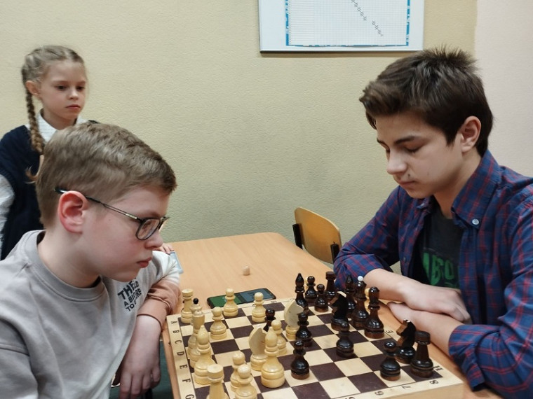 Турнир по шахматам «Два короля».