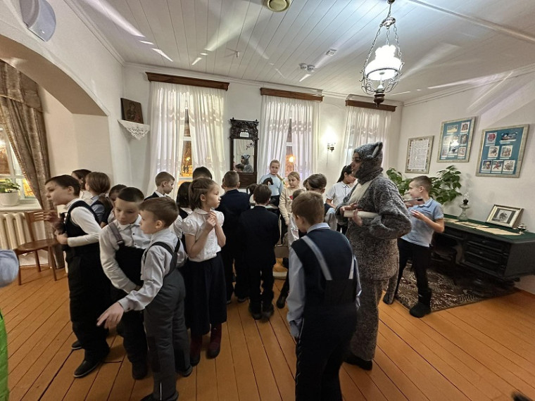 Ученики 3В класса посетили Дом купца Г.С. Клепикова.