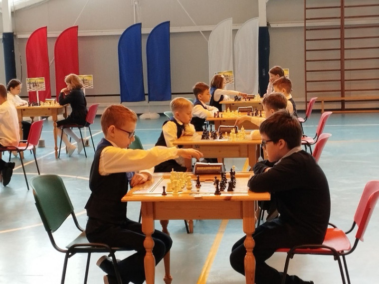 Лично-командное первенство по быстрым шахматам  среди учащихся 1-4-х классов общеобразовательных учреждений  на Кубок Главы города.